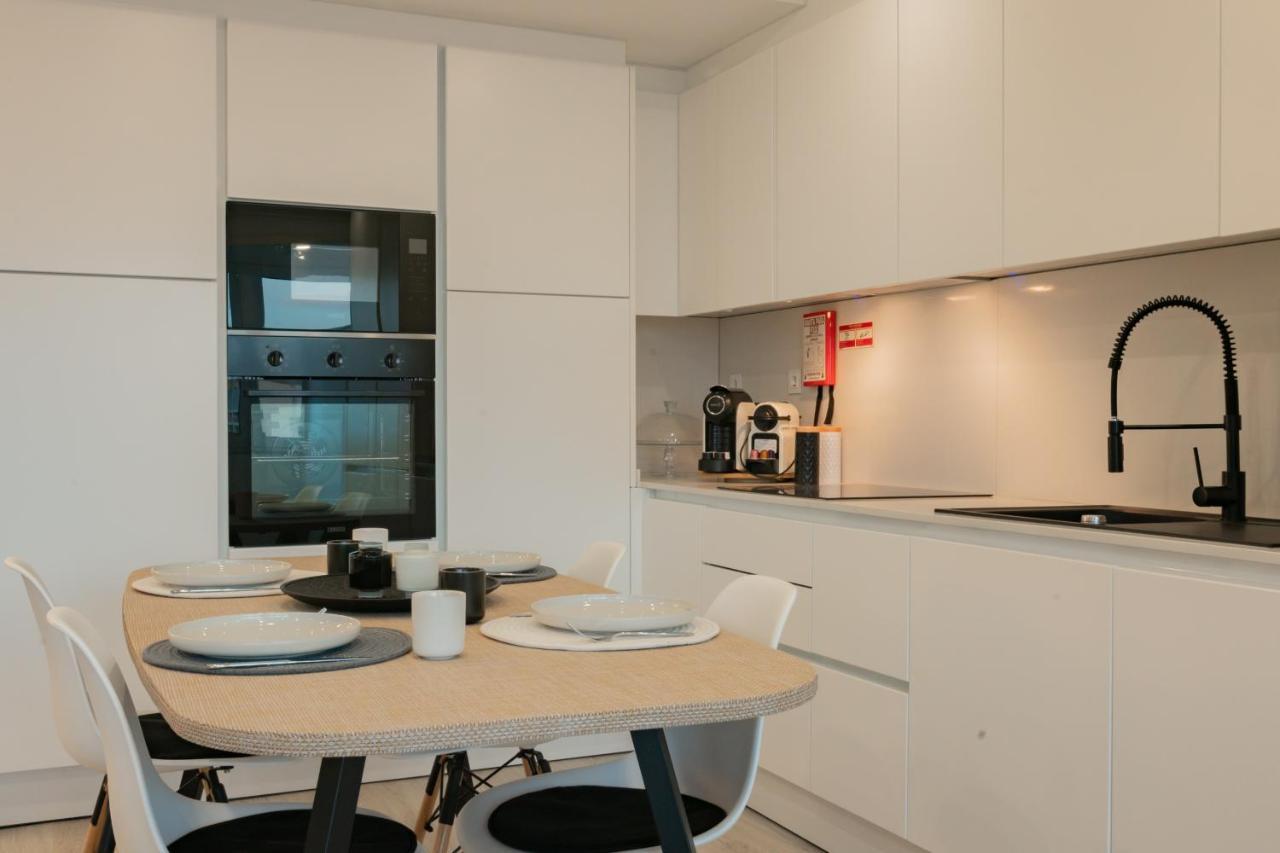 Stylish Apartment W/ River View By Lovelystay Oeiras Exterior foto