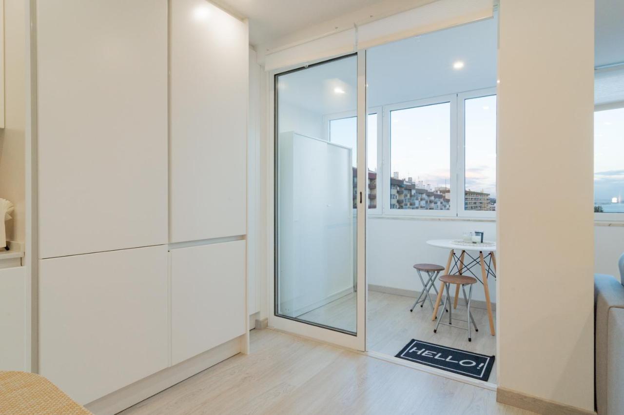 Stylish Apartment W/ River View By Lovelystay Oeiras Exterior foto